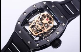 理查德米勒手表外觀有劃痕應(yīng)該咋辦（修復(fù)技巧與保養(yǎng)建議）