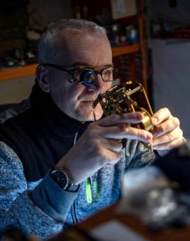 切斯特·莫里斯-南京理查德米勒維修服務(wù)中心制表師