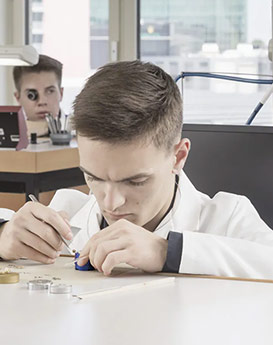 凱羅爾·切爾西-天津理查德米勒維修服務中心制表師