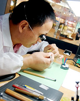 本杰明·托馬斯-北京理查德米勒維修服務(wù)中心制表師