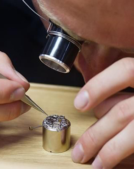 亞歷山大·約翰森-長(zhǎng)沙理查德米勒維修服務(wù)中心制表師